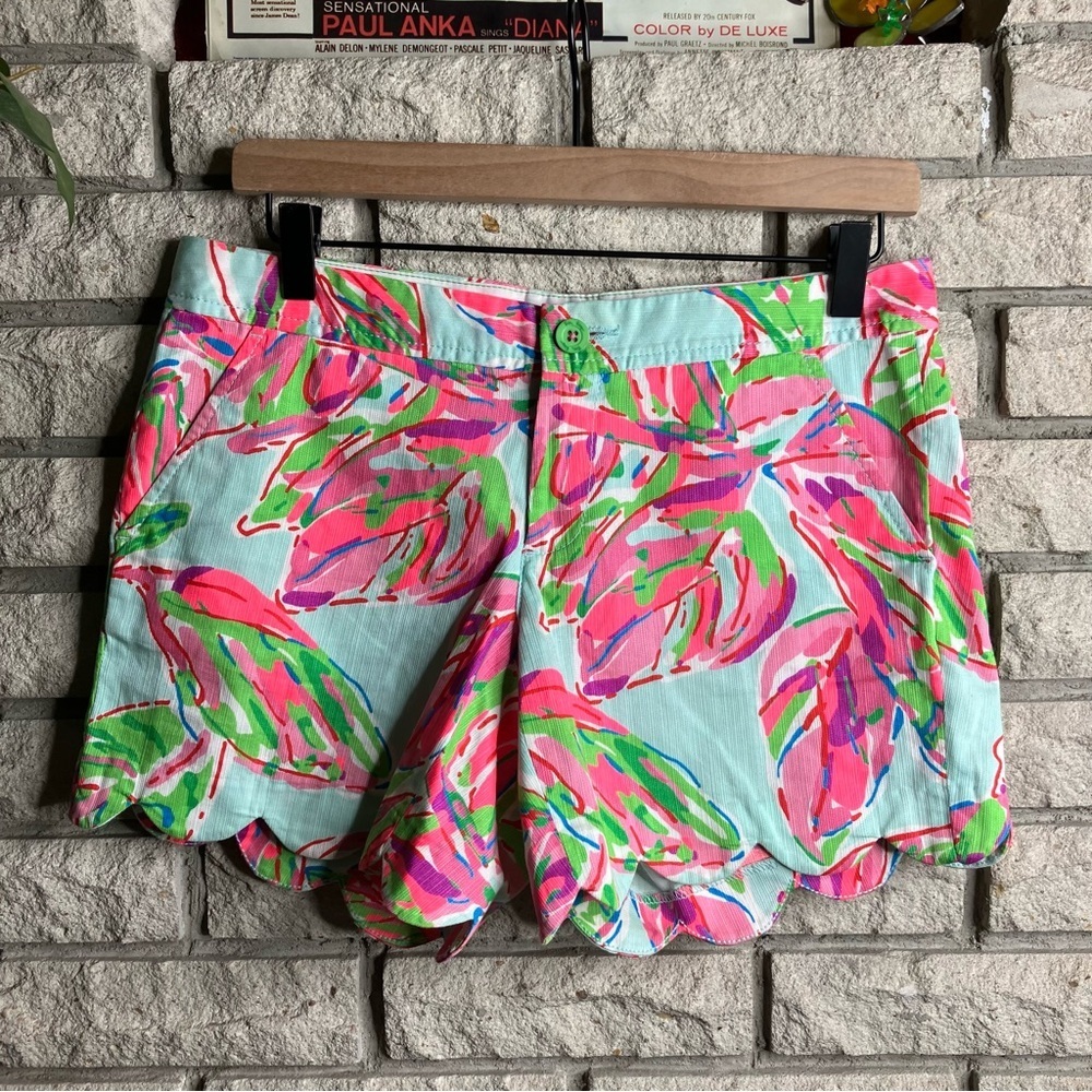 Lilly Pulitzer The Buttercup Shorts in Vias Print